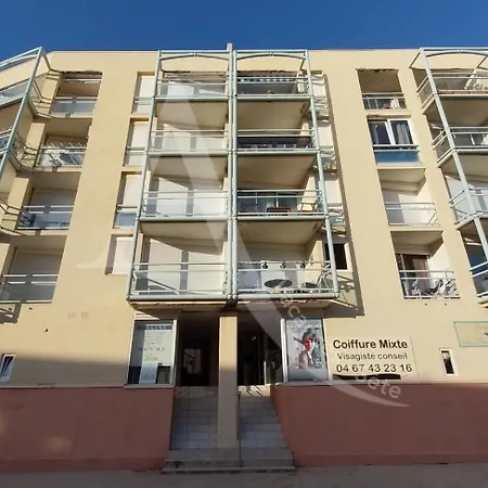 T3 En Plein Coeur Corniche Et Proche Des Plages Apartment *