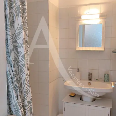 T3 En Plein Coeur Corniche Et Proche Des Plages Apartment *